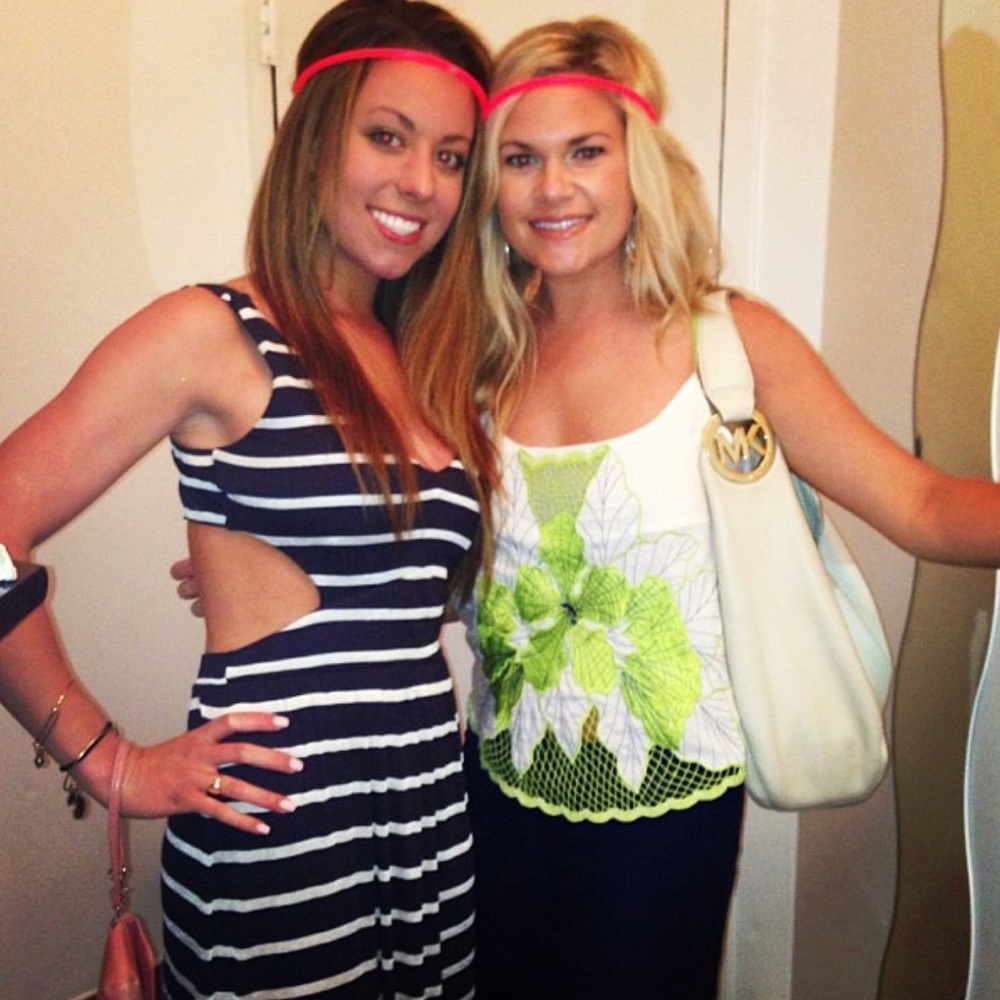 Low cut, maxi dress with cutout